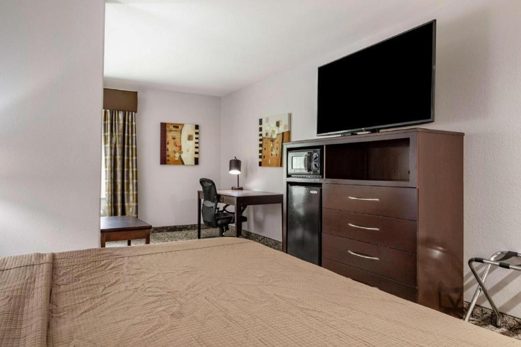 Best Western Oakdale Inn Kültér fotó