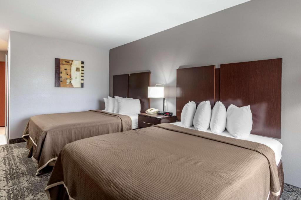 Best Western Oakdale Inn Kültér fotó
